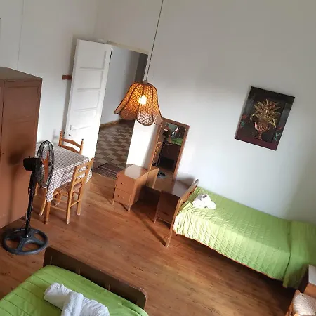 Trianon - Old Town Hostel