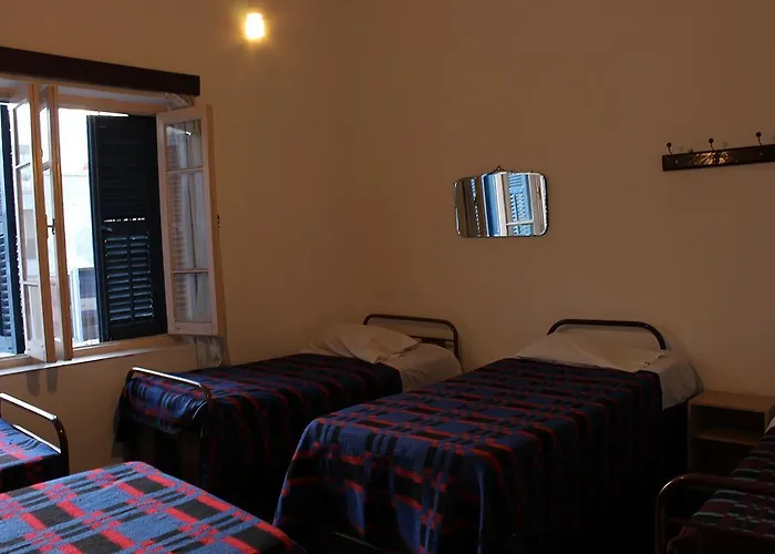 Trianon - Old Town * Πάφος