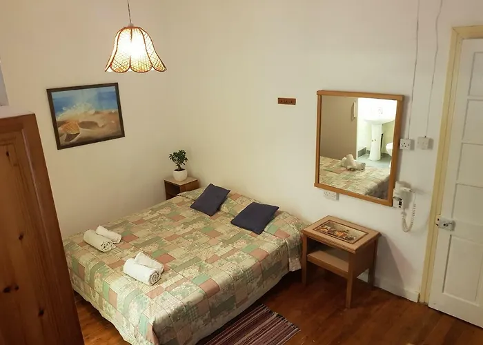 Trianon - Old Town Hostel *