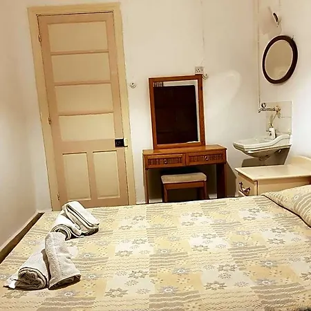 Trianon - Old Town Hostel