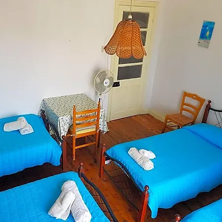 Hostel Trianon - Old Town Paphos