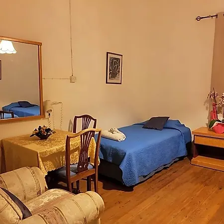 Trianon - Old Town Hostel *