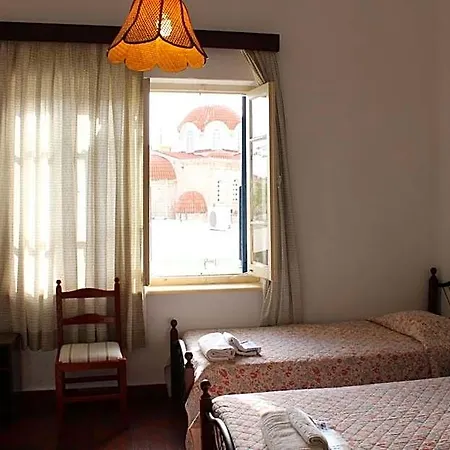 Trianon - Old Town Hostel *