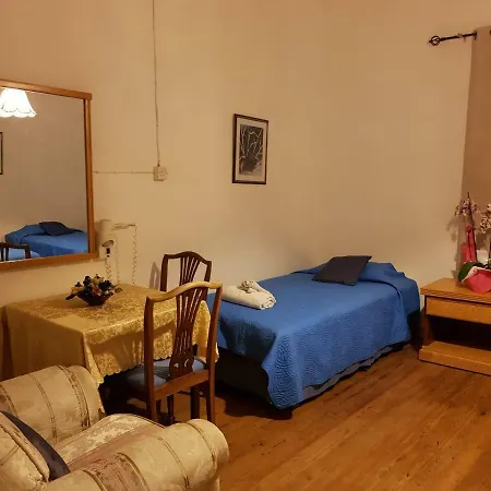 Trianon Albergue *
