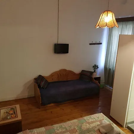 Trianon - Old Town *