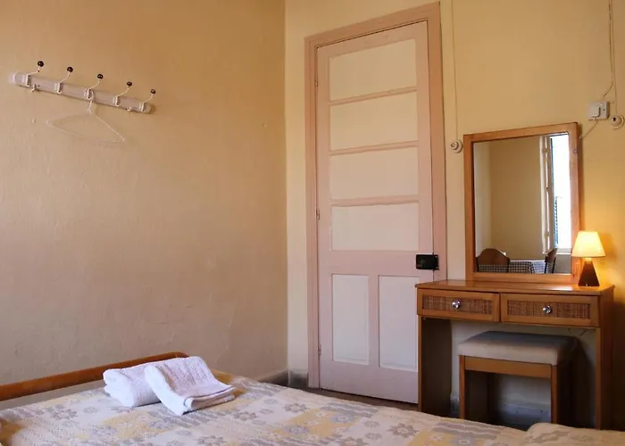 Trianon - Old Town Hostel