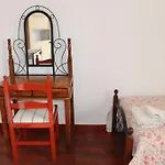 Trianon - Old Town Hostel *