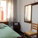 Trianon - Old Town Hostel Paphos