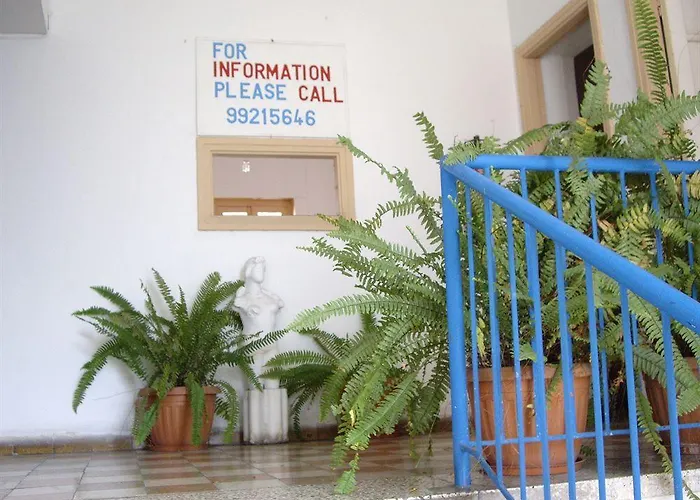 Hostal Trianon - Old Town