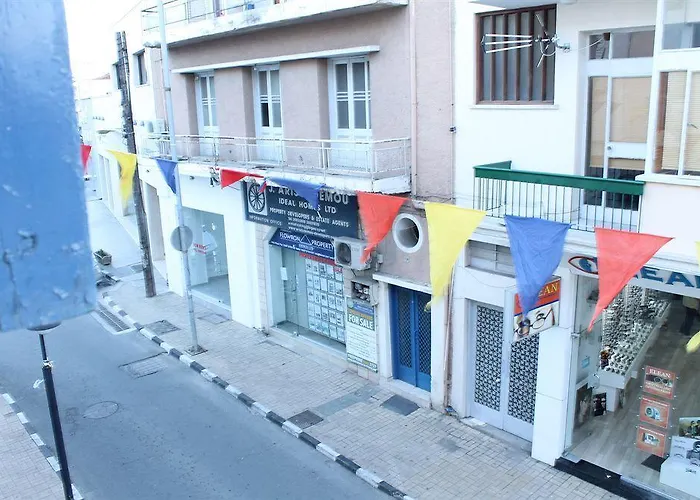 Hostal Trianon - Old Town Paphos
