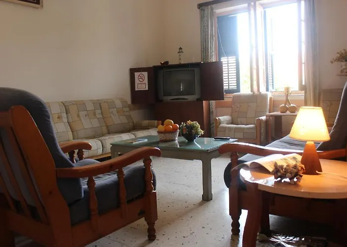 Hostal Trianon - Old Town